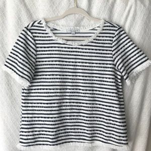 Green Envelope short sleeve, women's Medium top.